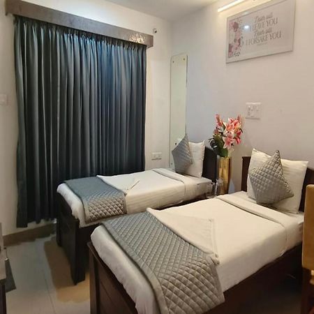 Yahweh Suites Bangalore Eksteriør billede