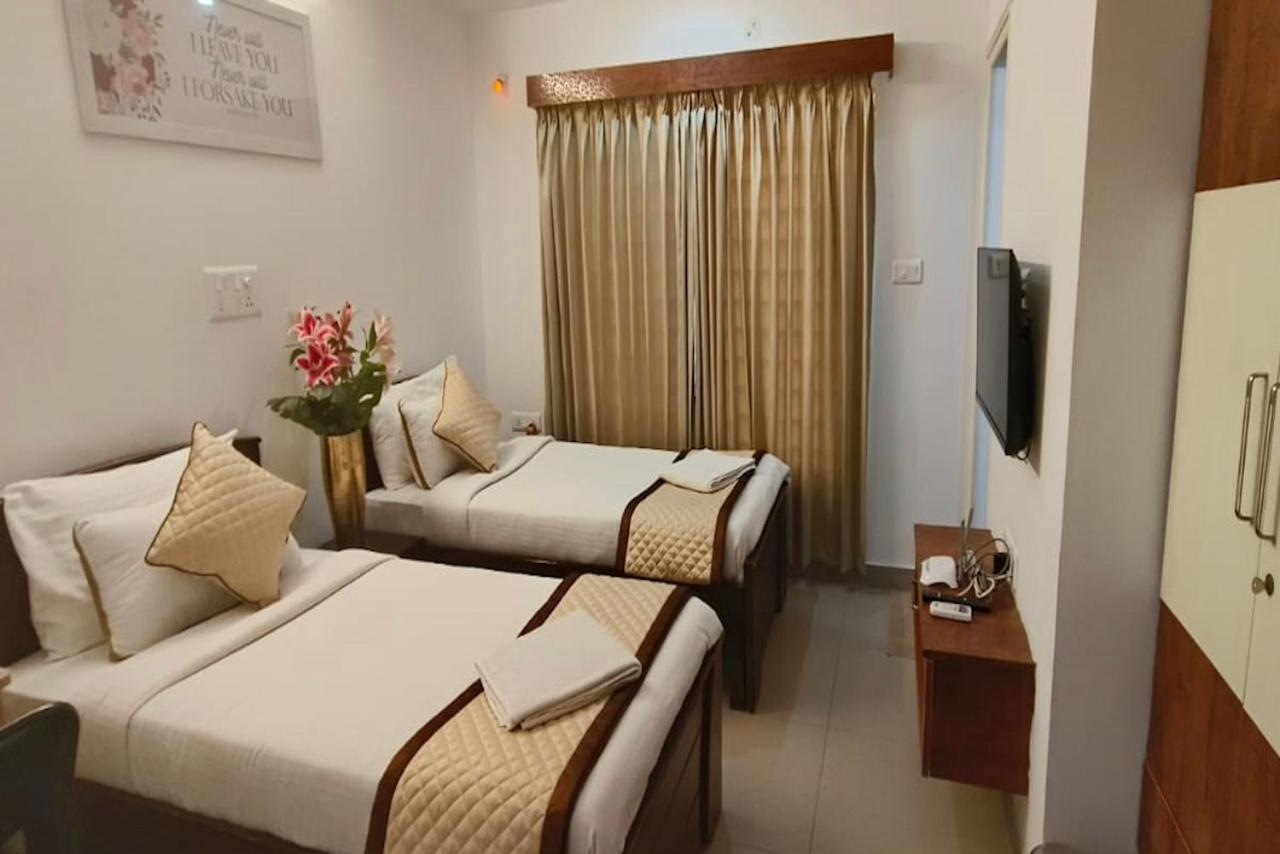 Yahweh Suites Bangalore Eksteriør billede